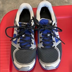 Project EM Pearl Izumi run like an animal shoes